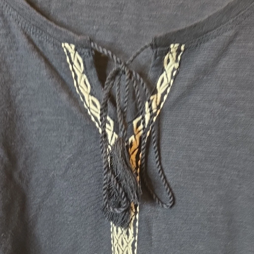 CLEARANCE Lucky Brand Navy Embroidered Short Sleeve Tie Front Slub Jersey Top XL - Picture 5 of 11